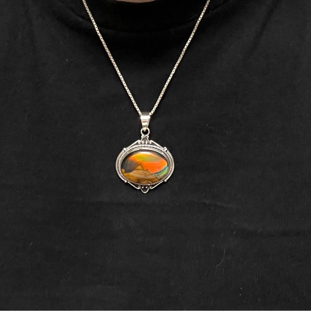 Brand new sterling silver pendant